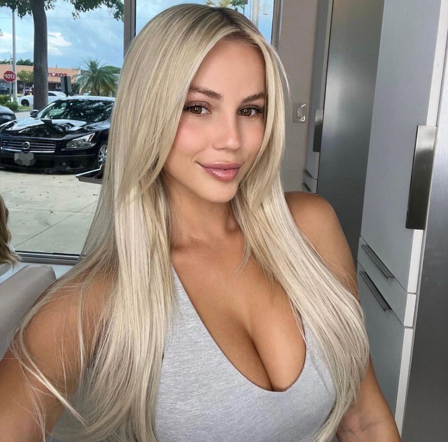 KURI escort in Paris
