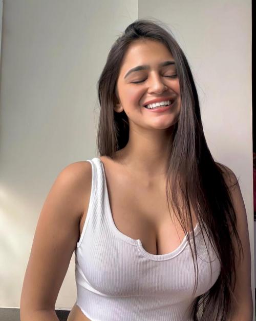 Taniya escort in Dubai