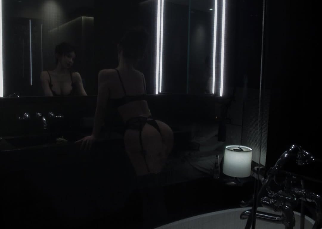 Amanda escort in Tokyo