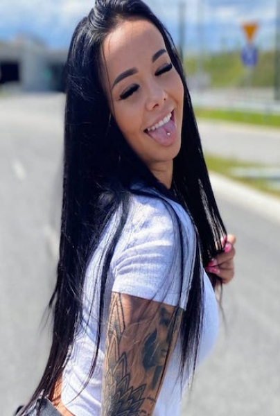 Bella escort in Paris