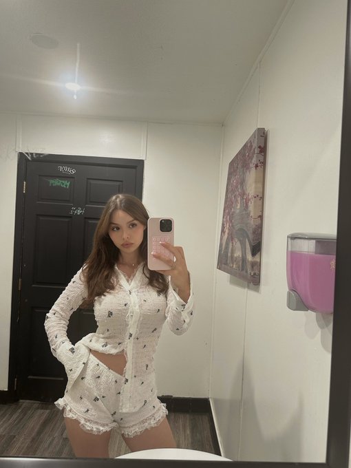 Nathalie Pignotel escort in Vilnius