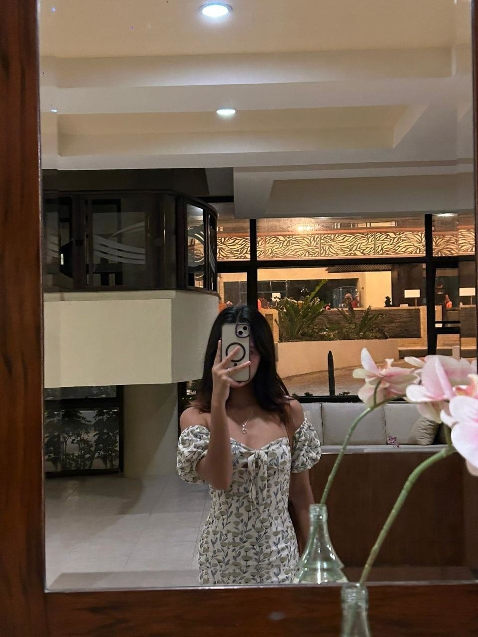 Naevelle Mae escort in Boracay