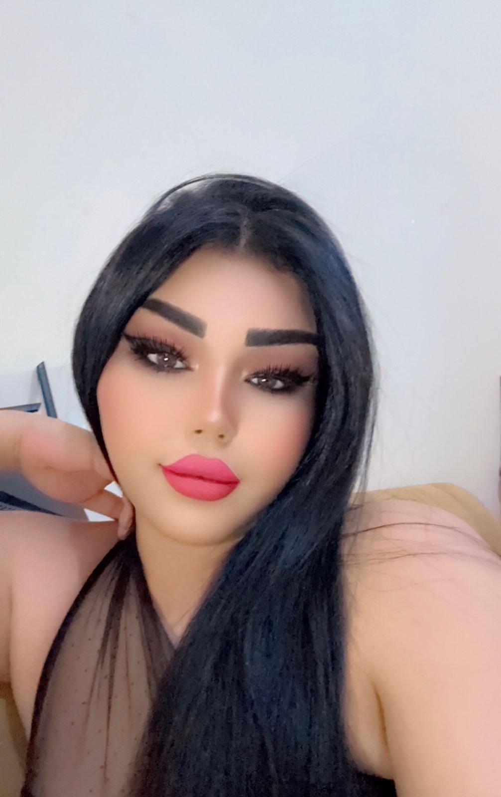 Sara syria escort in Dubai