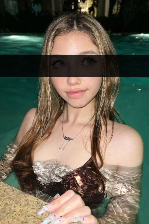 Elya escort in Berlin
