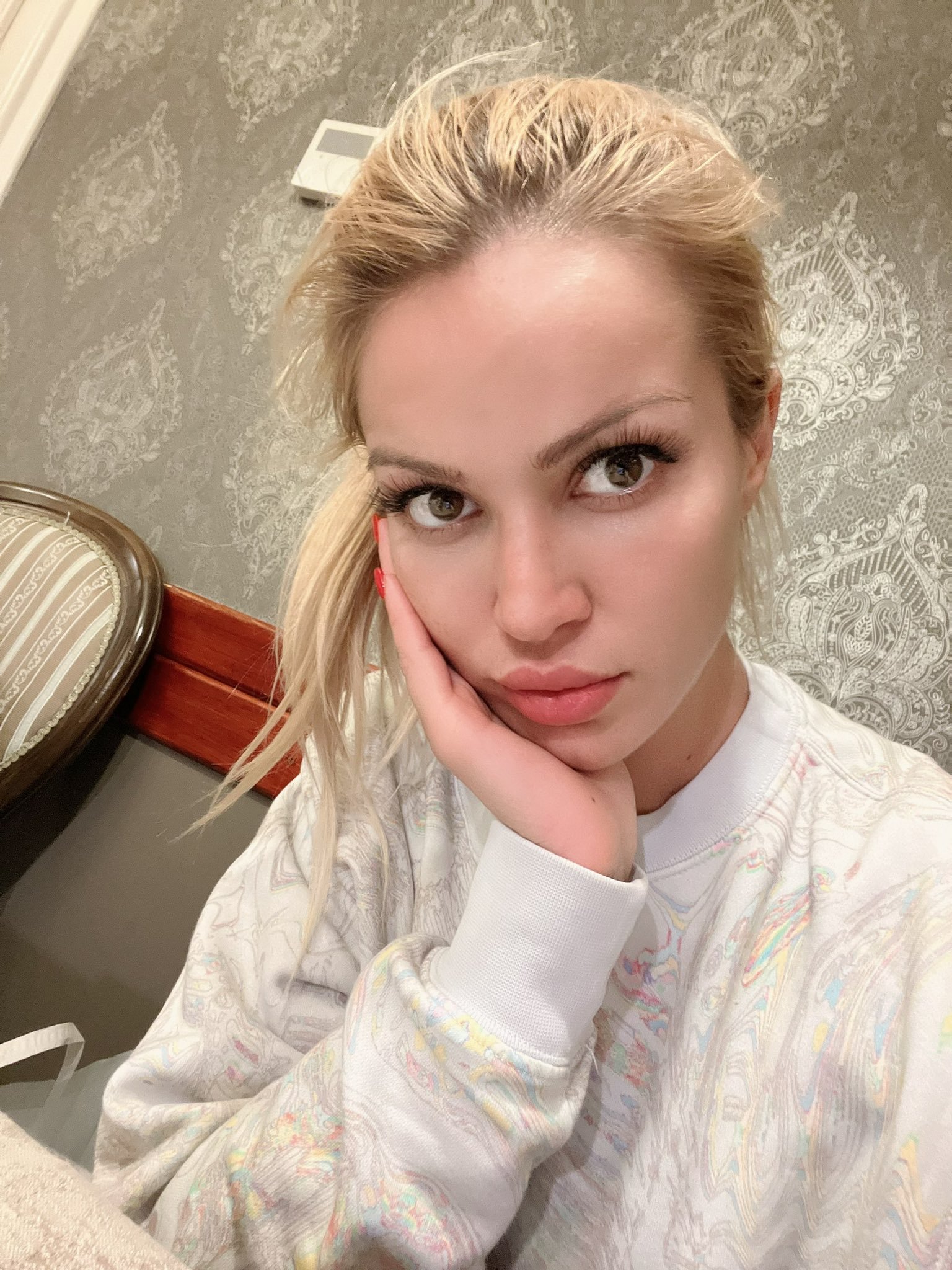 Zeyae escort in Brasov