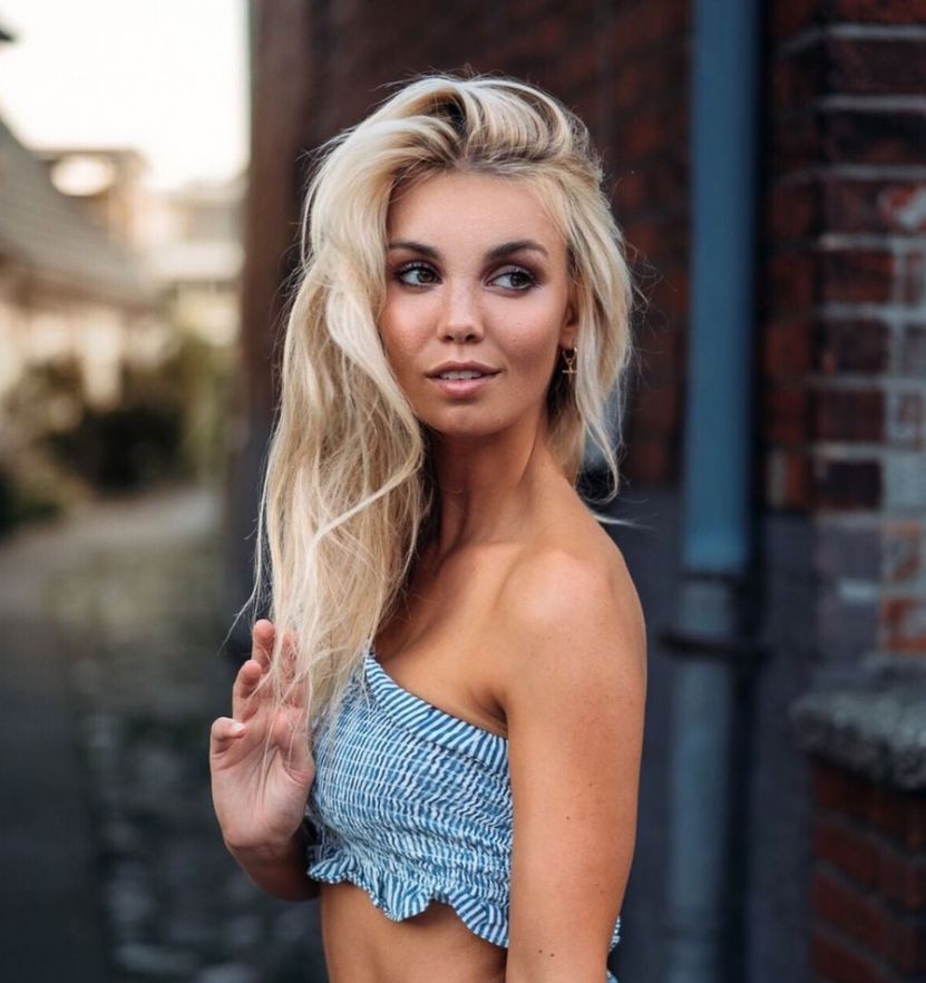 CHINARA escort in Paris
