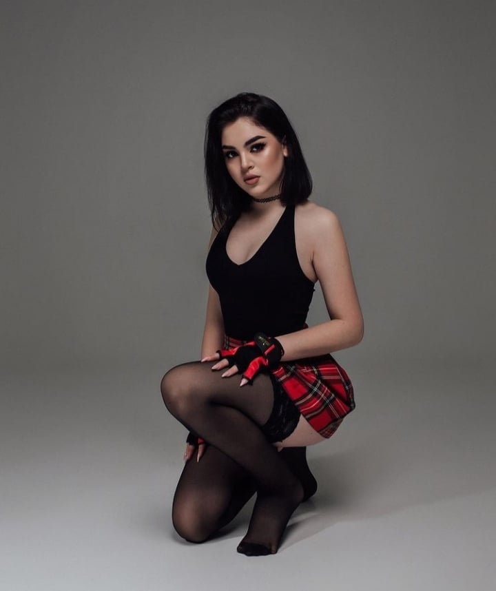 Kira escort in Kiev