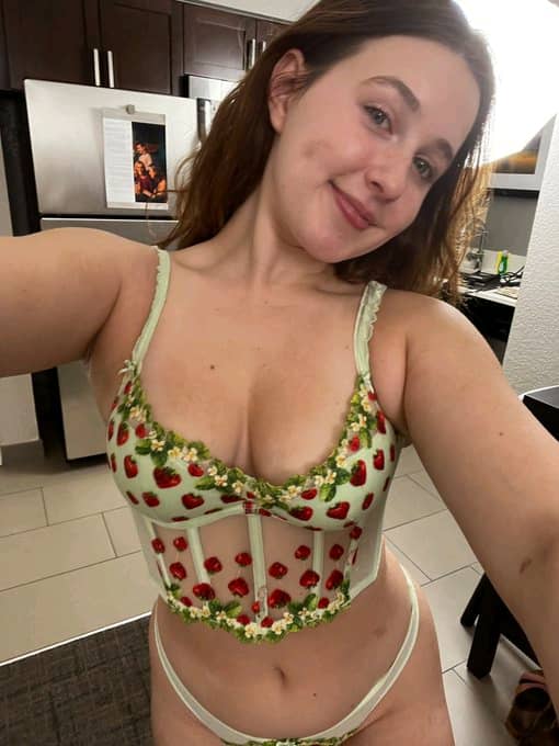 Sabrina Bauviet escort in Athens