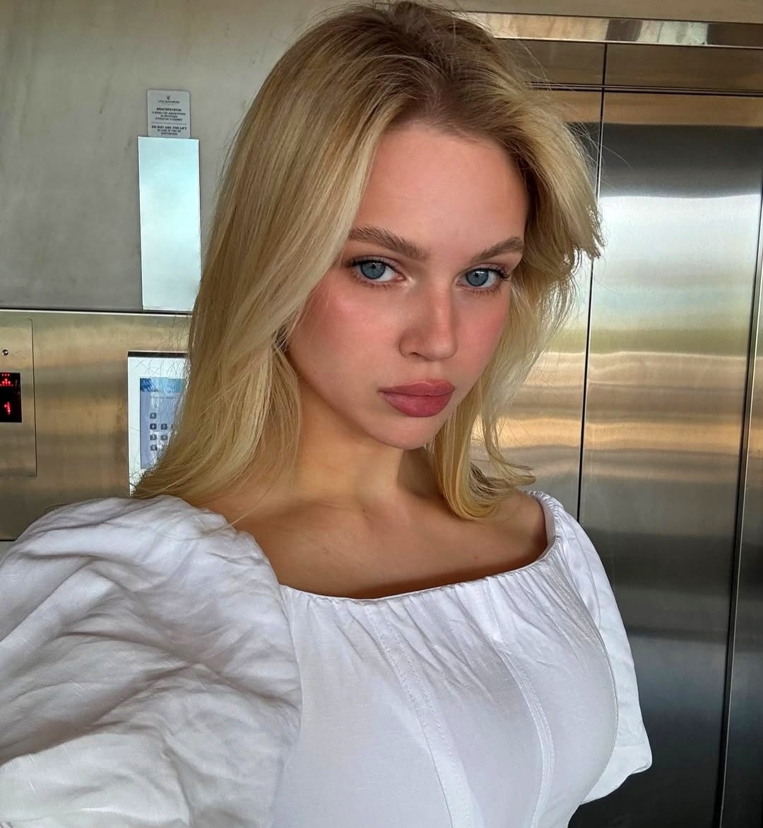 MONIQUE escort in Paris