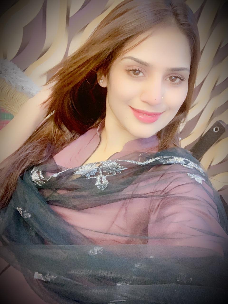 Sunaina Indian Model escort in Dubai