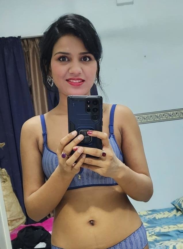 Pooja Warma escort in Singapore