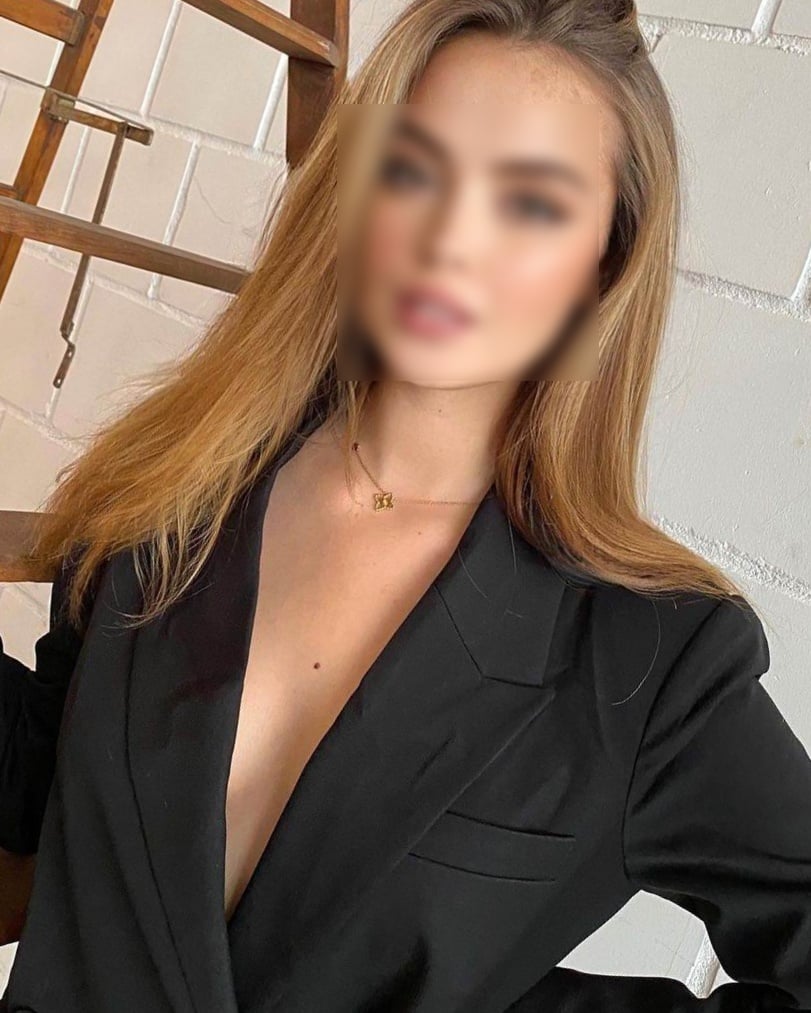 ALBINA escort in Prague