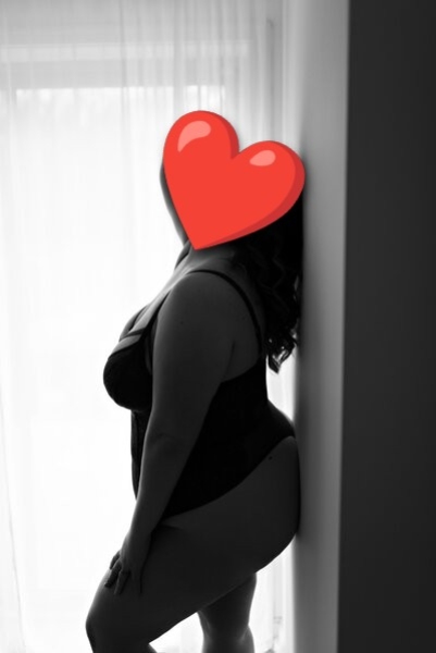 Tina escort in Yerevan