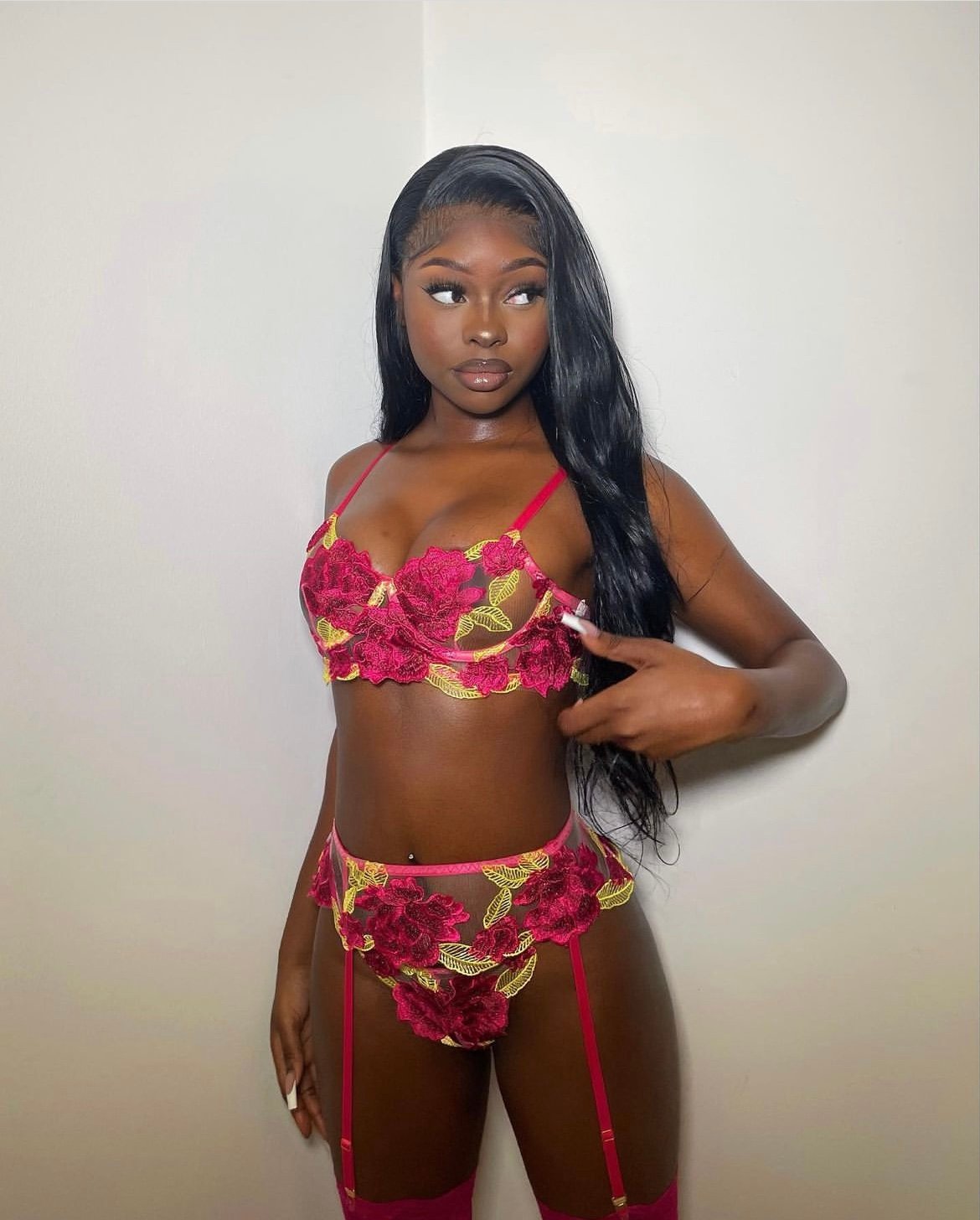 Luna escort in Dubai