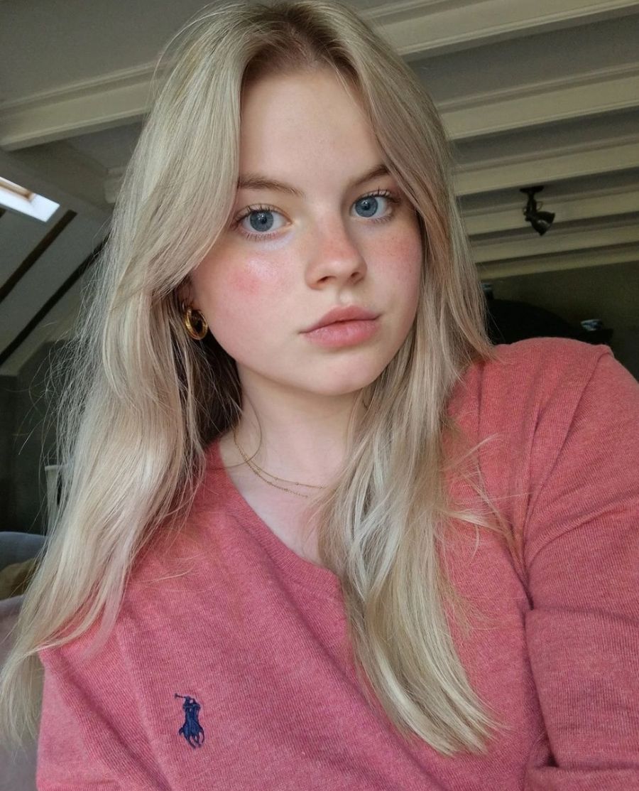 SWEETIE escort in Paris