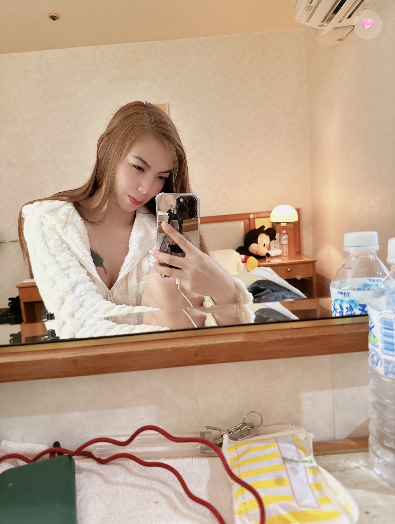 Yumi escort in Singapore