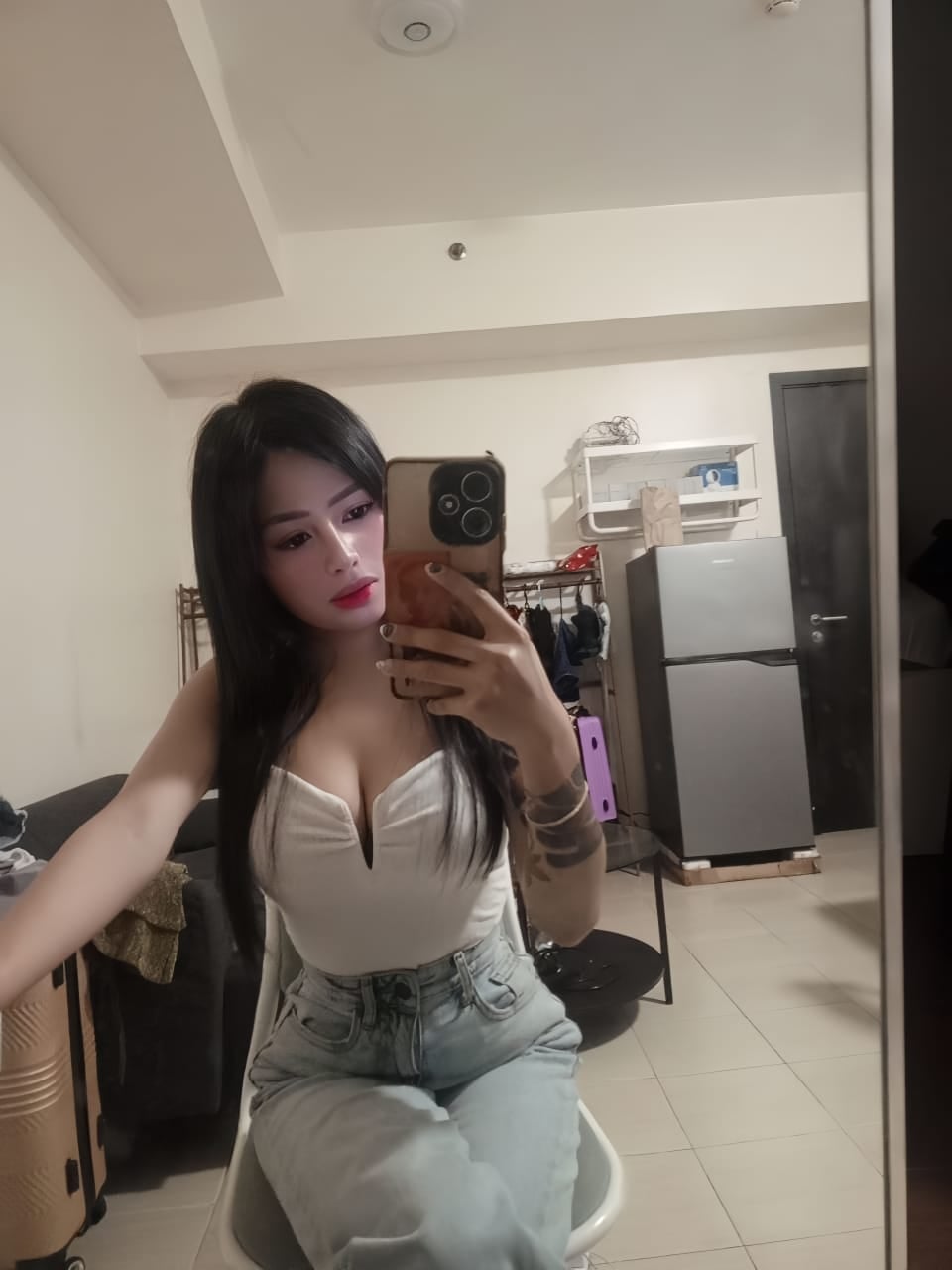 Pauline escort in Makati