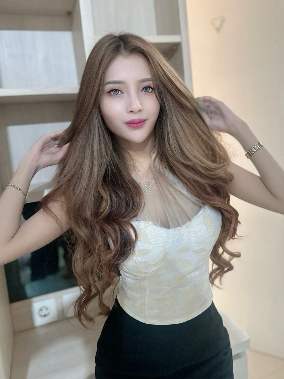 Akiracristy escort in Bandung
