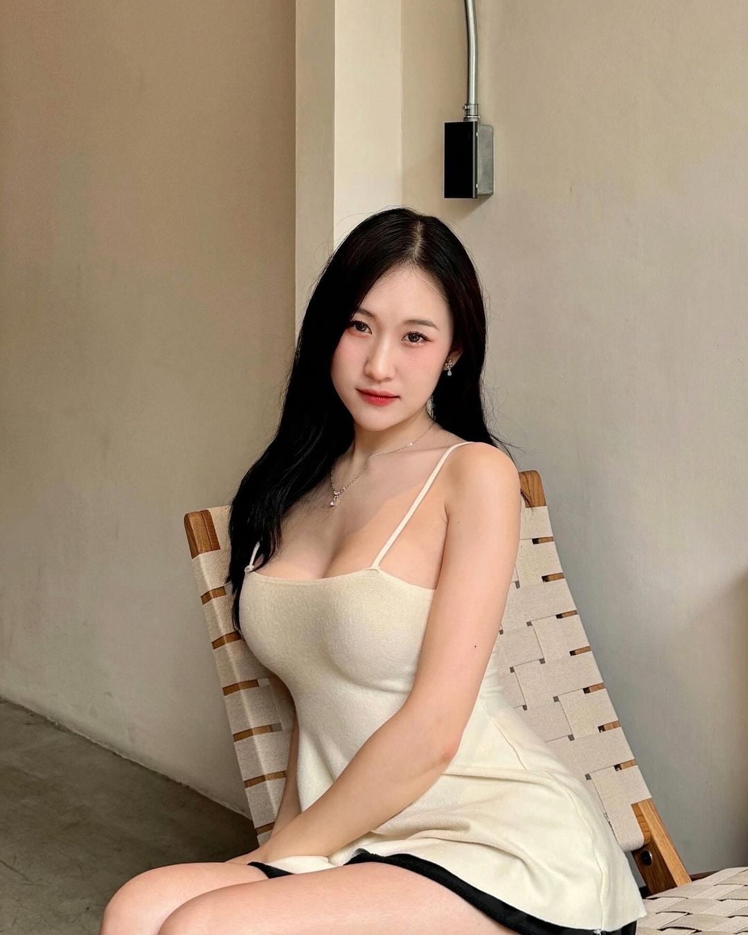 Melly escort in Bali