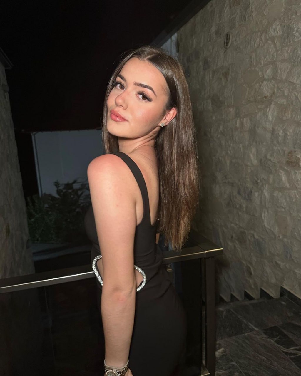 Chantal escort in Schiphol