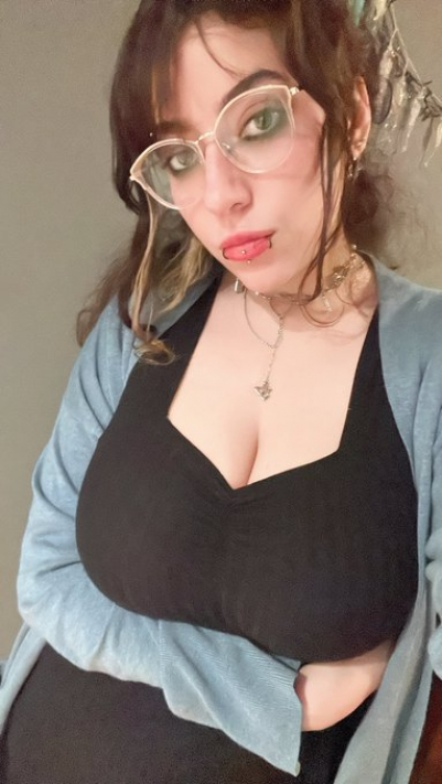 Miki escort in Washington