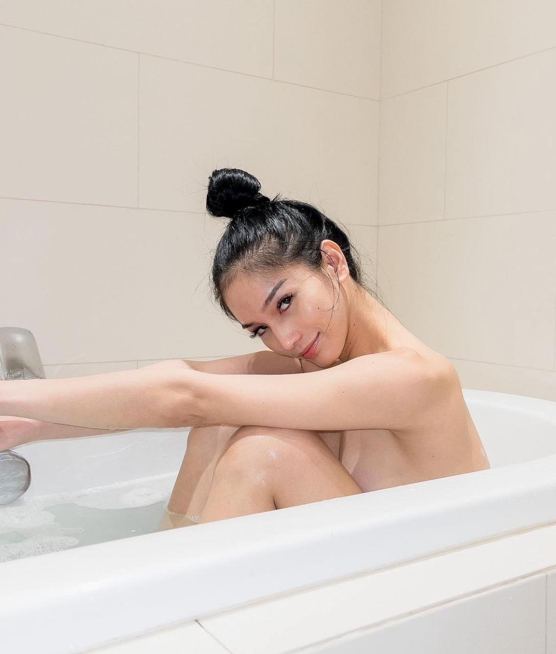 Rachel best squirt and Model VVIP escort in Kuala Lumpur