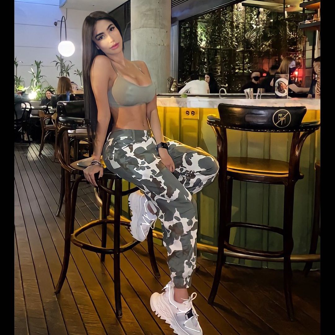 Aurelie escort in Marbella