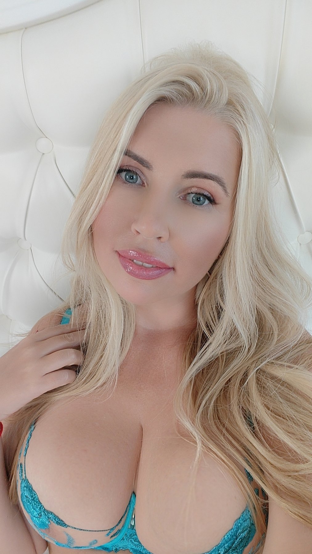 Pornstar sex,GFE,Mistress,Massage escort in Dubai