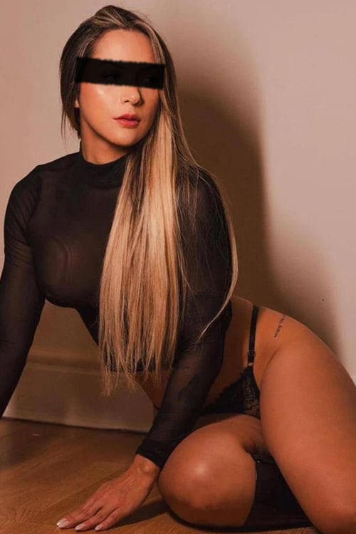 Erina escort in Berlin