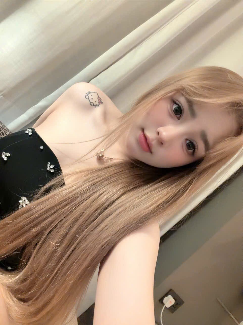 Nina escort in Dubai