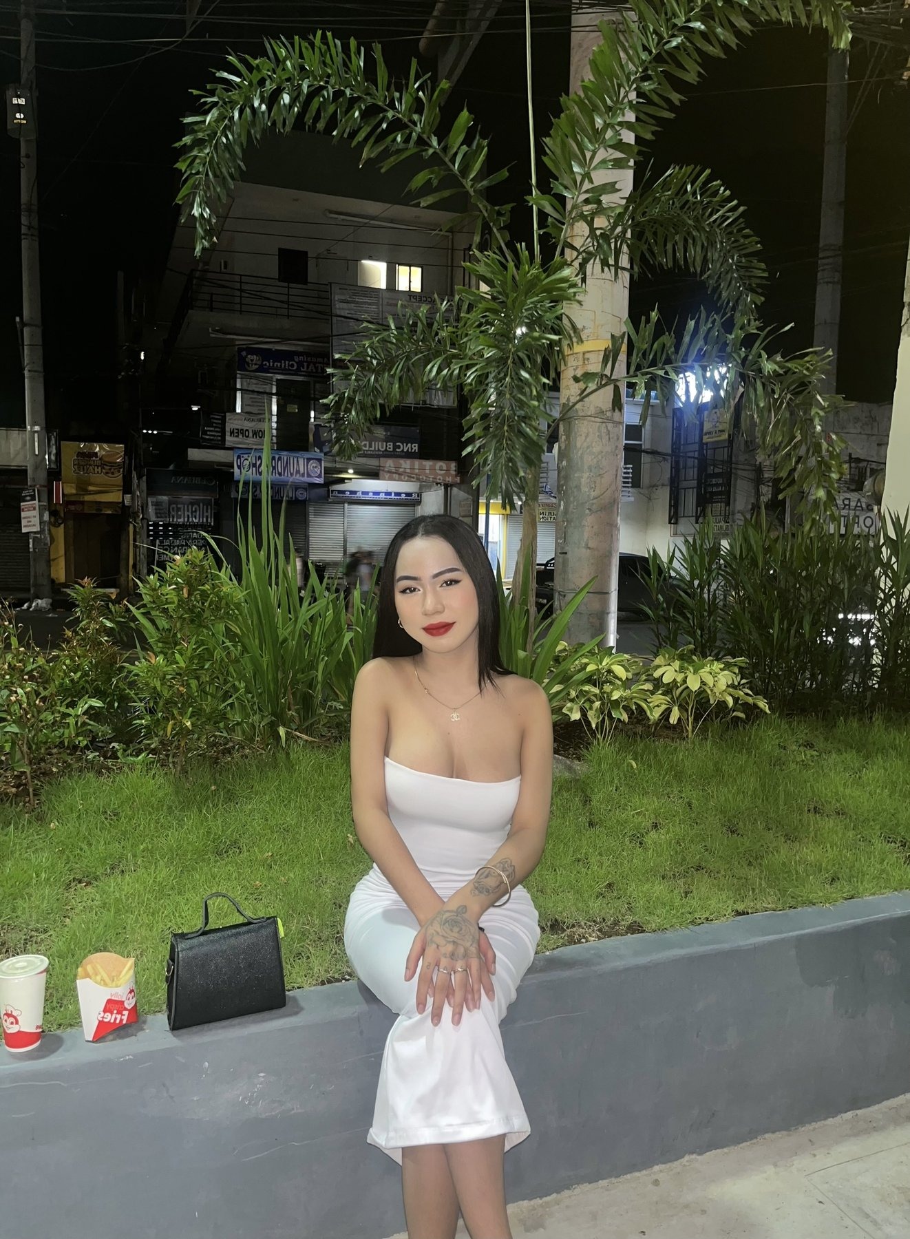 Dexsielicious escort in Manila