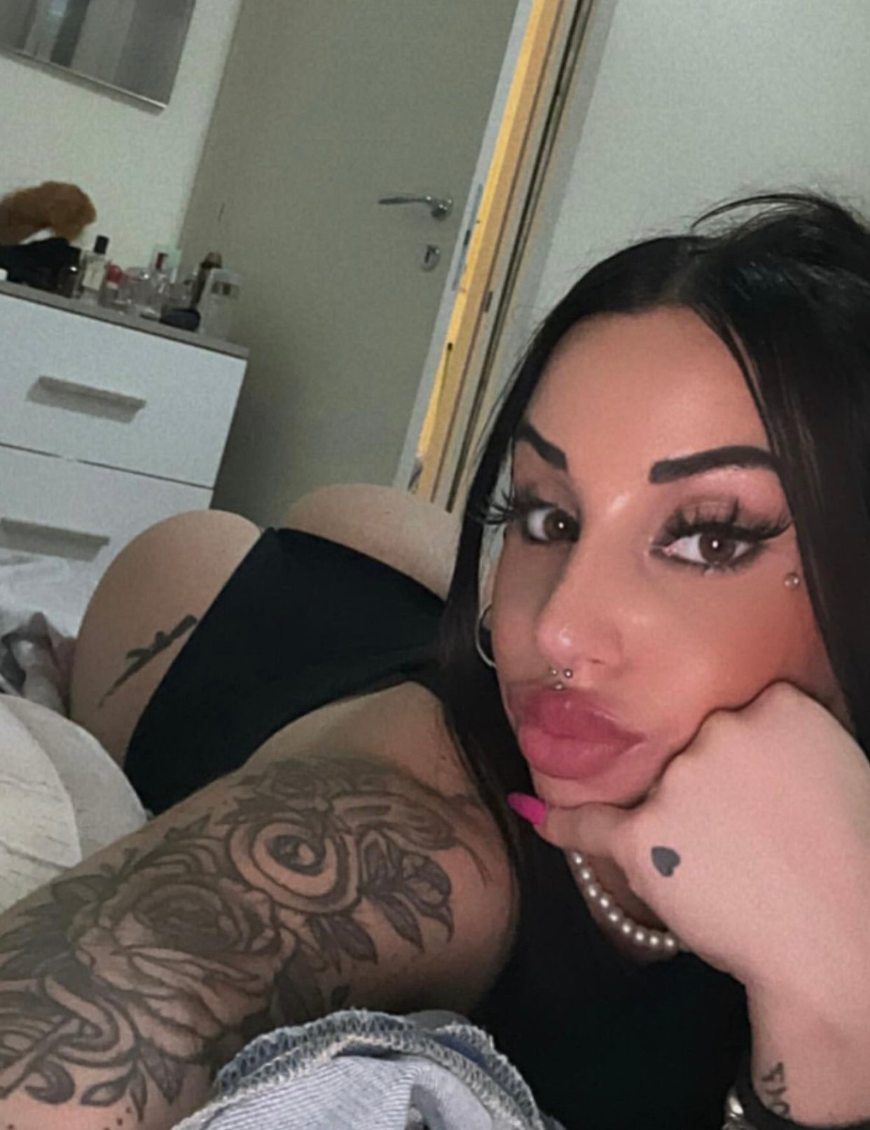 Sandra escort in Bristol