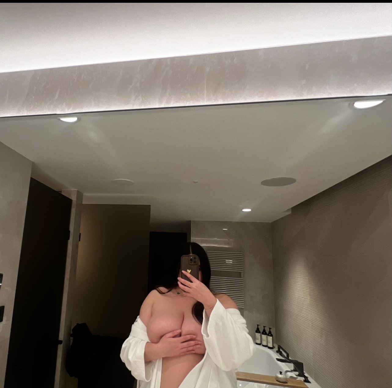 Indika escort in Prague
