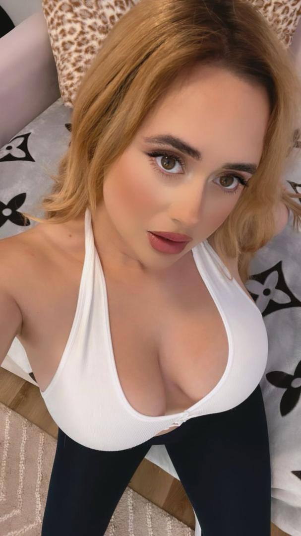 Anaïs escort in Paris