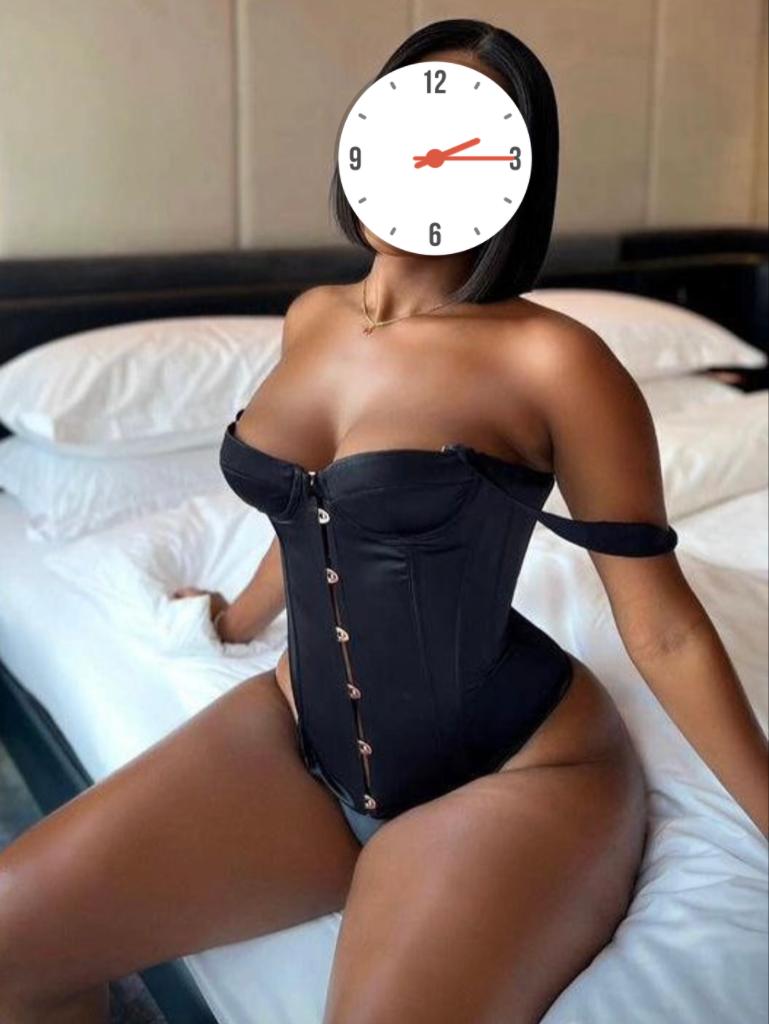 Shona escort in Singapore