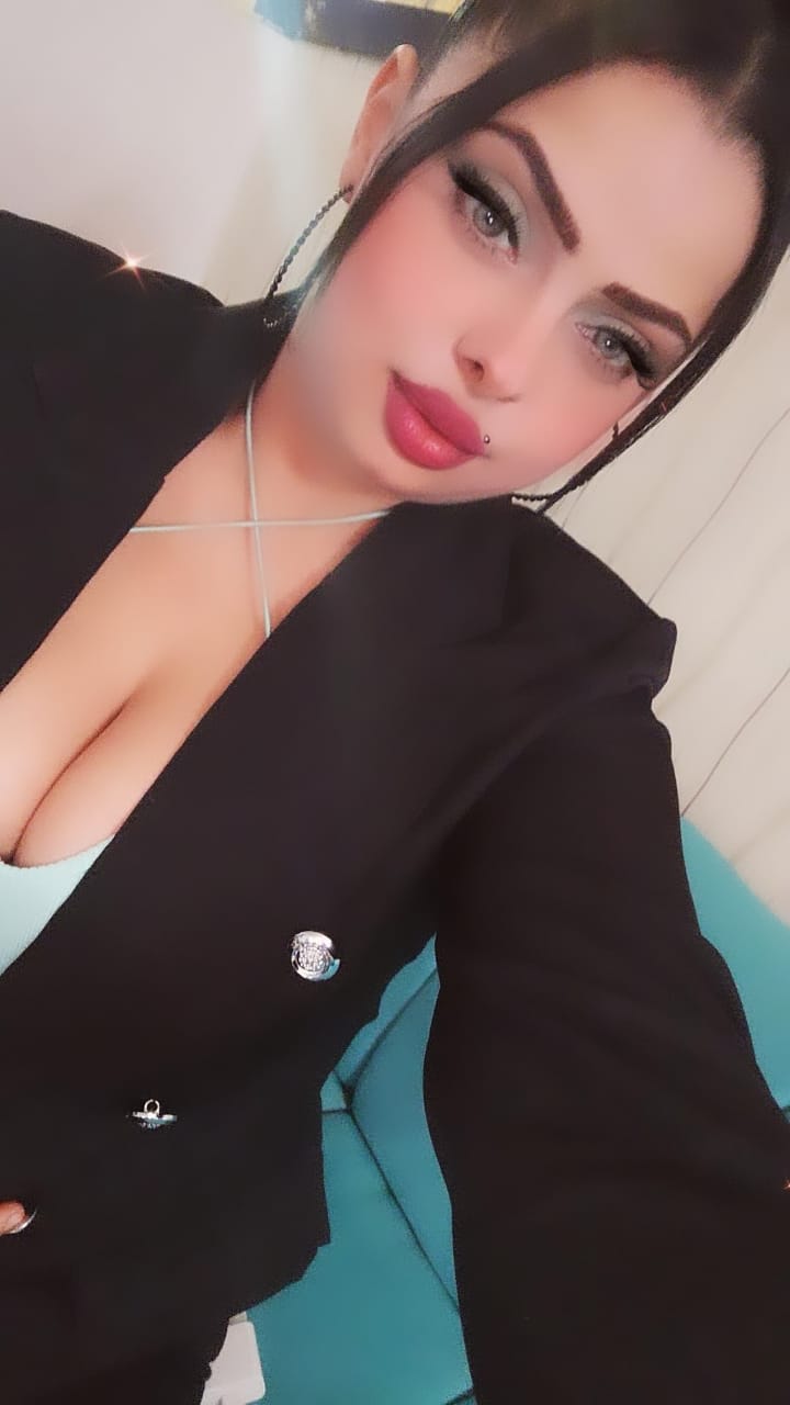 nadya escort in Istanbul
