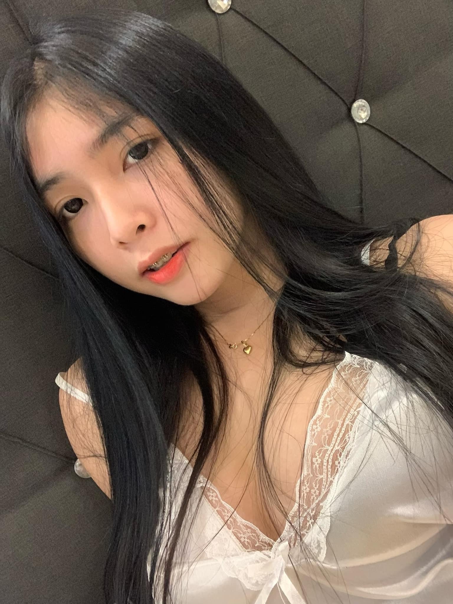 Anne escort in Kota Kinabalu