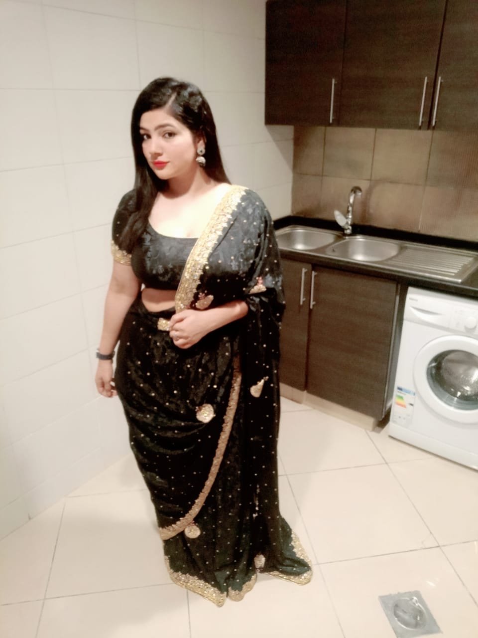 Rakhi Busty Milf escort in Dubai