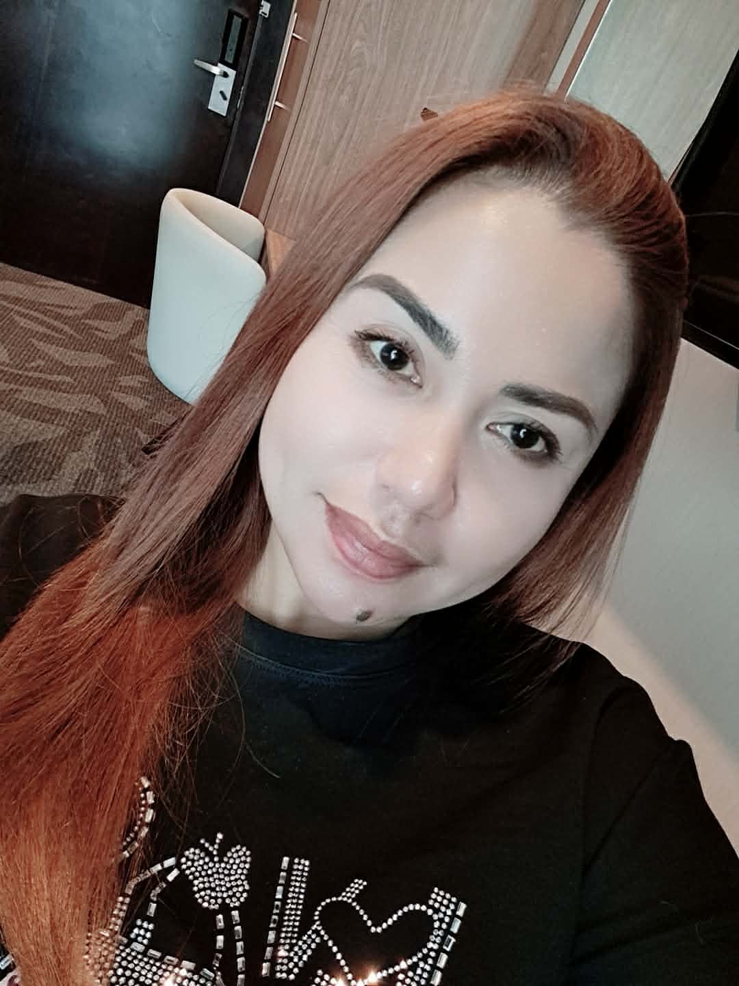 Naomi Filipina escort in Dubai
