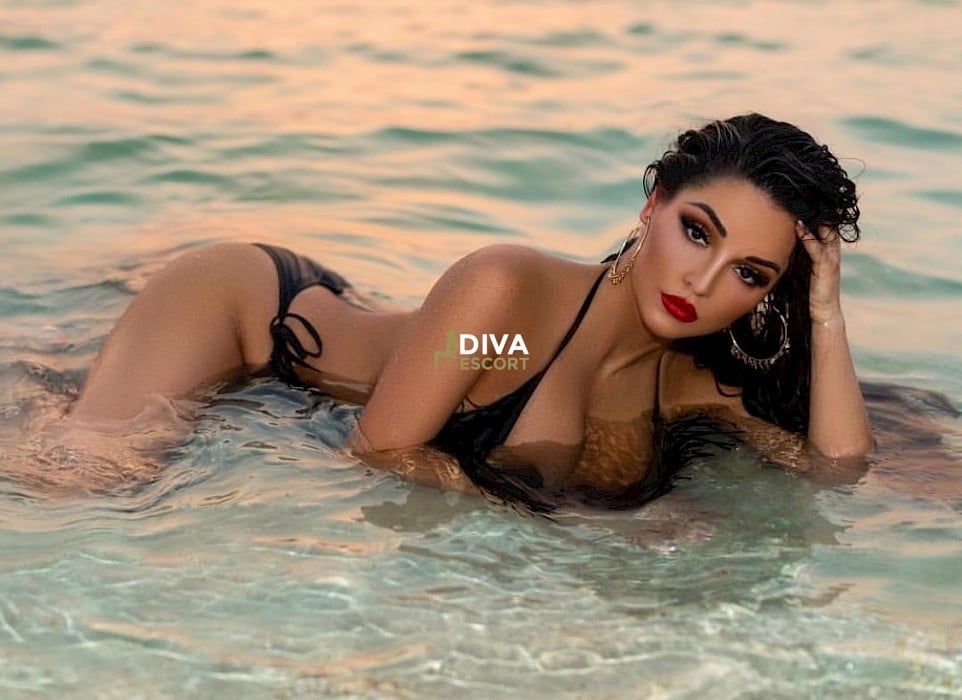 Paloma escort in Schiphol