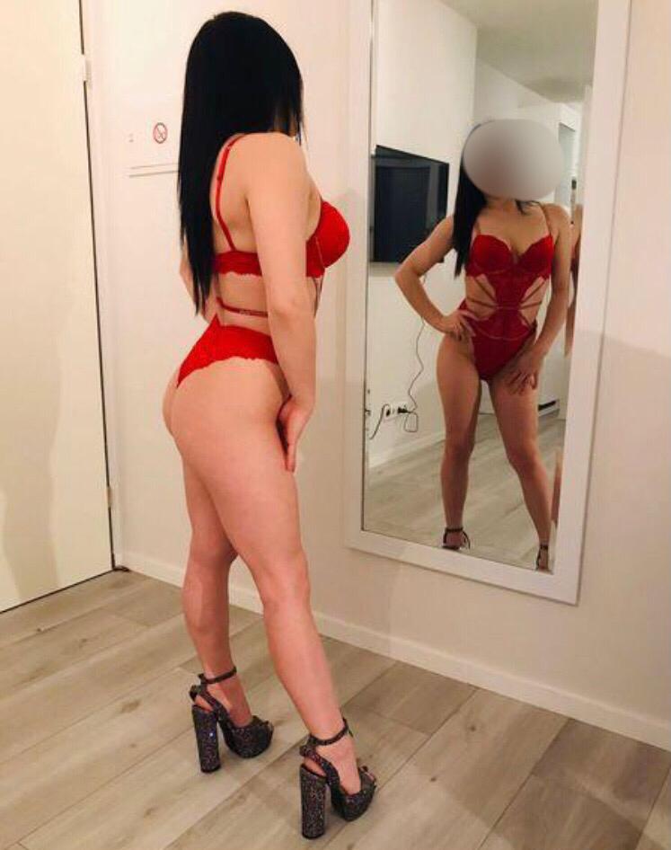 Karla escort in Dortmund