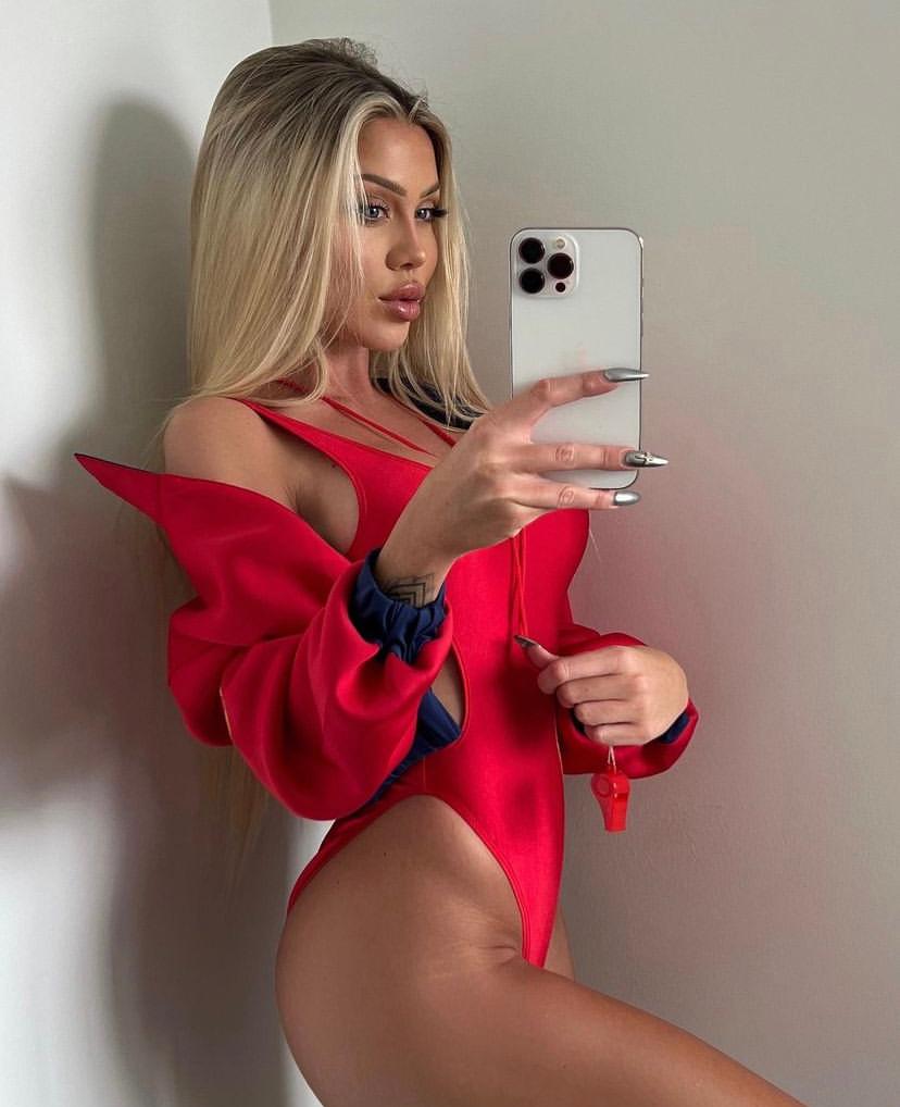 Richnelle escort in Paris