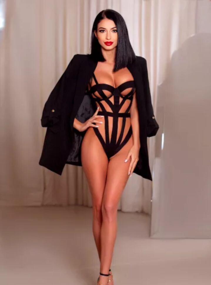 Inna escort in Amsterdam