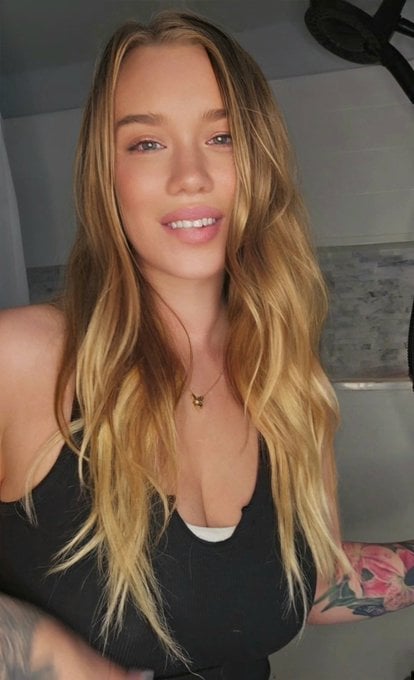Rozalia escort in Bologna