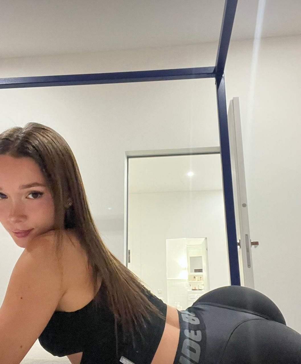 Ellie escort in Frankfurt