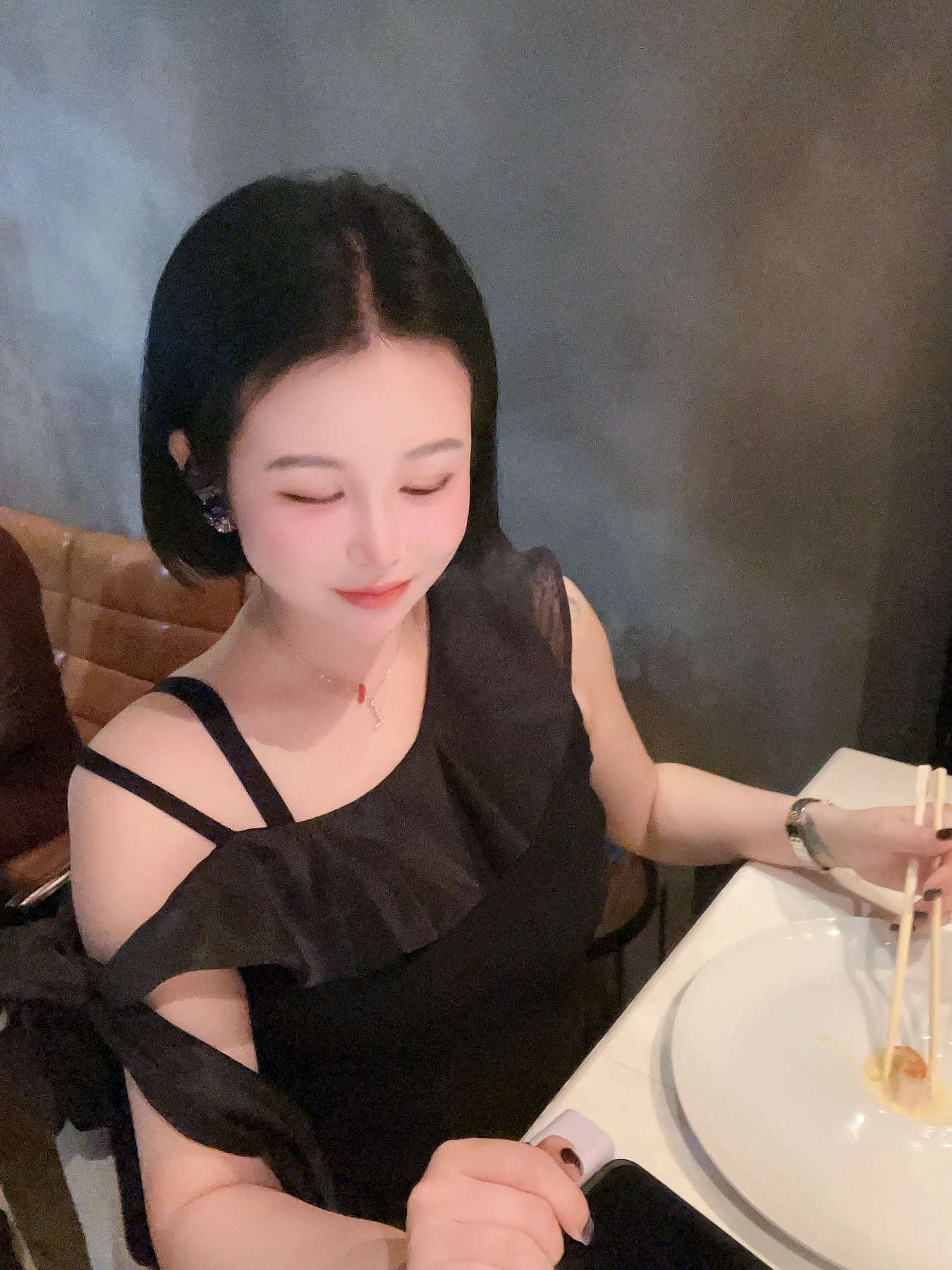 Lisa escort in Tokyo