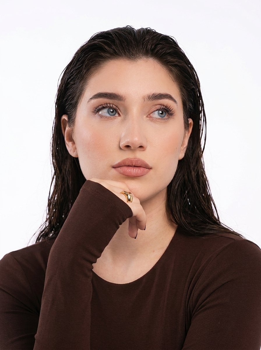 Rowena escort in Dubai