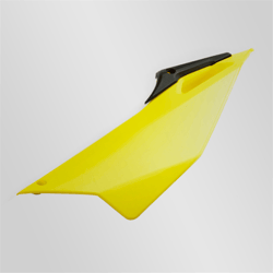 plaque-laterale-gauche-ycf-pilot-factory-jaune