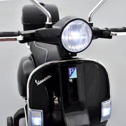 scooter-electrique-enfant-piaggio-vespa-px150-noir-36784-178447