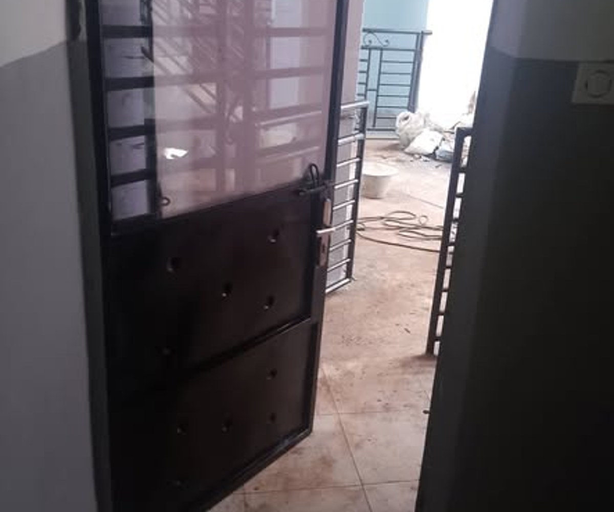 Studio moderne à louer à Barrière, Yaoundé - 55 000 XAF/mois